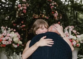 3 Berita Terpopuler Hari Ini: Taylor Swift Tunangan dengan Travis Kelce Cincin Antik di Jari Manis