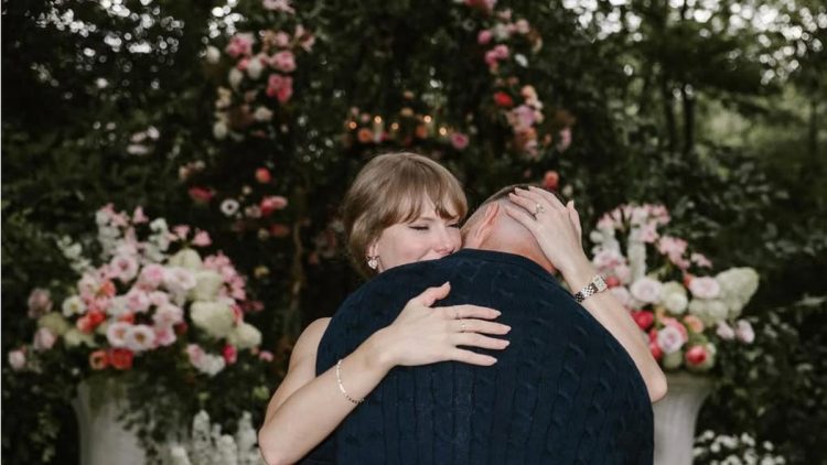 3 Berita Terpopuler Hari Ini: Taylor Swift Tunangan dengan Travis Kelce Cincin Antik di Jari Manis