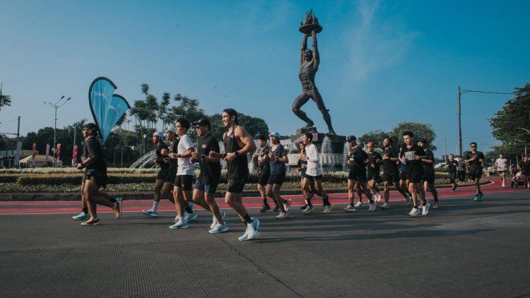 Sepatu Lari Ringan 250 Gram Ideal untuk Penggunaan Sehari-hari di Luar Olahraga