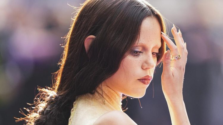 Cape Menjadi Tren Makeup Terkini di Kalangan Gen Z