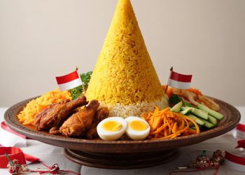 Resep Tumpeng dan Daftar Toping yang Bisa Digunakan