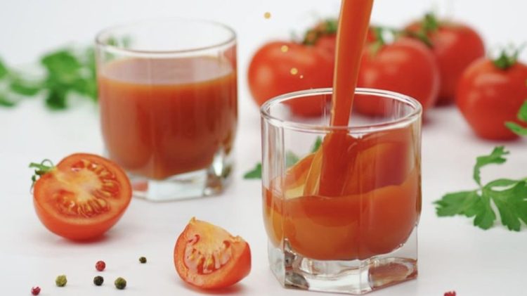 Berkhasiat tetapi 5 Kelompok Ini Dilarang Minum Jus Tomat