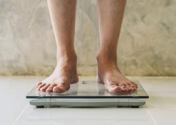 Cara dan Waktu Terbaik untuk Menimbang Berat Badan yang Akurat