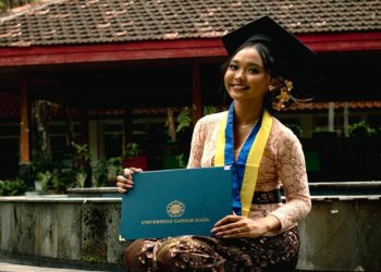 Kisah Mahasiswa UGM Demetria Dahayu sebagai Lulusan S1 Tercepat