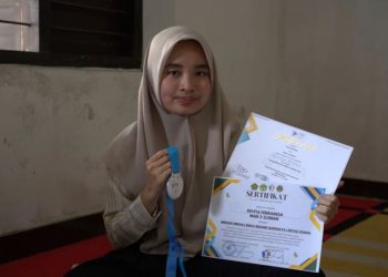 Kisah Devita, Anak Sopir Truk yang Diterima UGM dengan Subsidi UKT Penuh