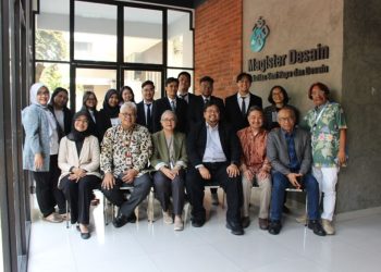 Rektor menjadi penguji tamu sidang tesis di Universitas Trisakti