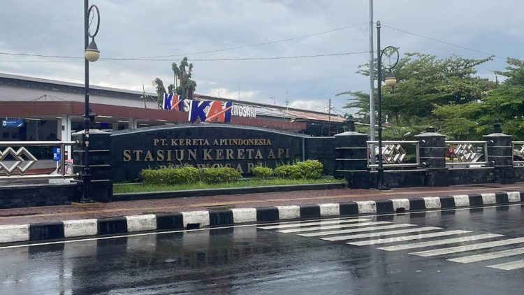 9 Tempat Makan Enak di Sekitar Stasiun Purwosari Solo yang Wajib Dicoba Tahun 2025