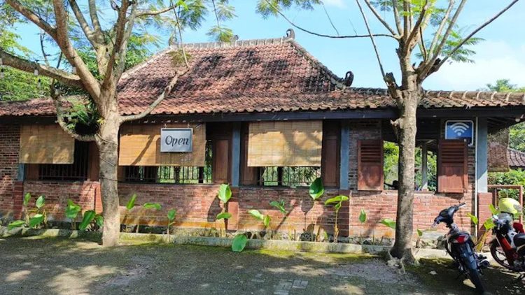 24 Rekomendasi Tempat Makan Enak di Jalan Kaliurang Yogyakarta 2025 dengan Harga Murah dan Nyaman