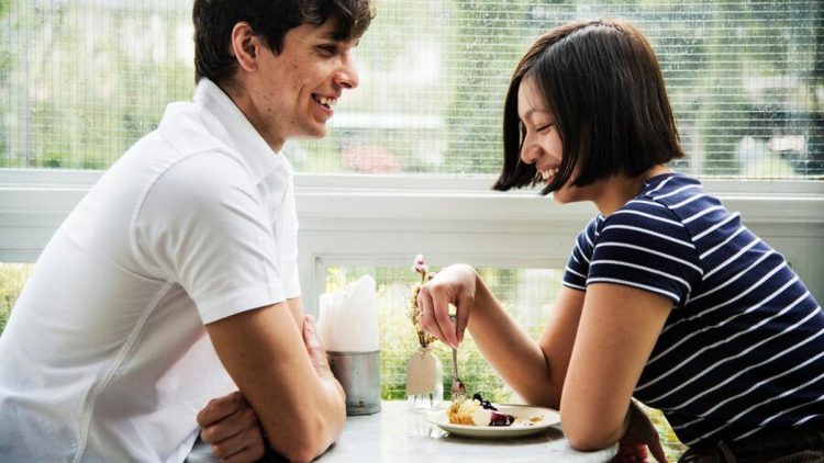 Naksir Sejati atau Hanya Ingin Perhatian? Ini Cara Membedakannya