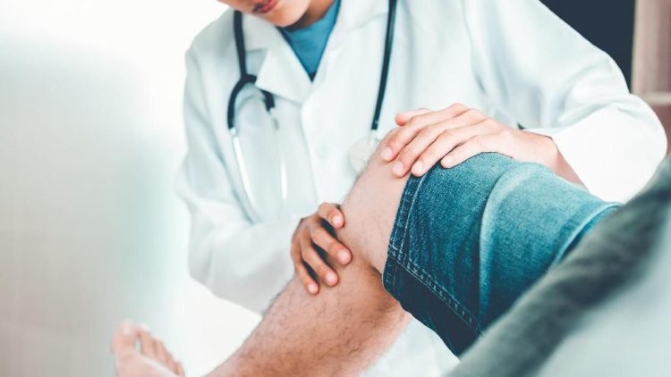 5 Buah Ini Bantu Turunkan Asam Urat dan Redakan Nyeri!