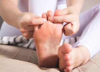 4 Tahap Perkembangan Asam Urat dan Waspada Gejala Awal yang Perlu Diketahui