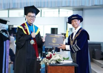 Cerita Wisudawan Terbaik ITS dengan Nilai IPK Tertinggi Alexander Weynard