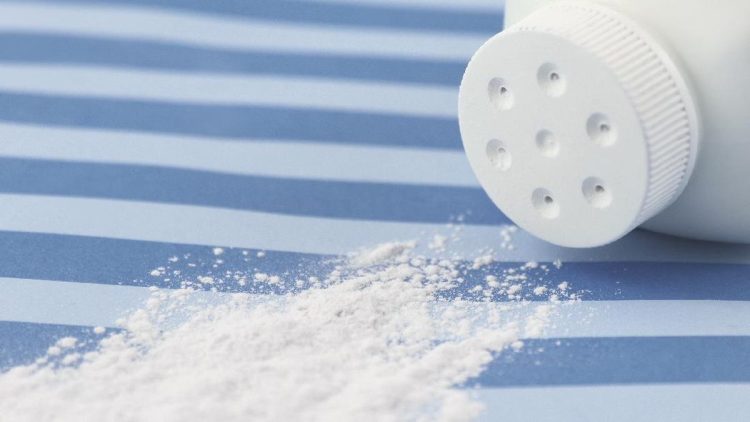 Bedak Tabur Tidak Direkomendasikan untuk Bayi, Inilah Sebabnya