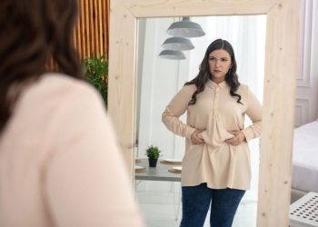 Rutin Konsumsi 9 Ramuan Herbal Ini untuk Mengatasi Lemak Perut