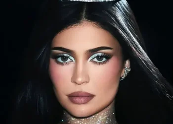 Proses Kreatif Rancang Mahkota untuk Kylie Jenner Tanpa Niat Dijual
