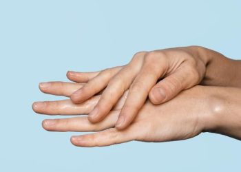 Kulit Gatal Usai Mandi, Penyebabnya Air atau Produk Perawatan Kulit