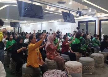 Pengalaman Belajar Bahasa Isyarat untuk Menjalin Persahabatan dengan Teman Tuli