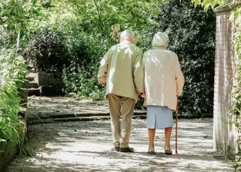 Ilmuwan Ungkap Penyebab Wanita Memiliki Usia Lebih Panjang dibandingkan Pria