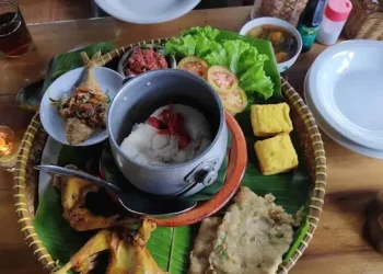 12 Rekomendasi Tempat Makan Enak di Cileunyi untuk Panduan Kuliner Sekitar Bandung 2025