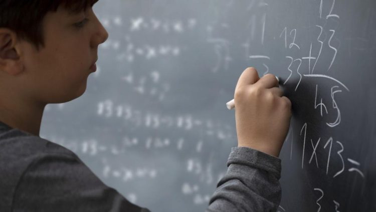 9 Makanan Meningkatkan Kecerdasan Otak Anak Agar Si Kecil Jadi Juara Kelas