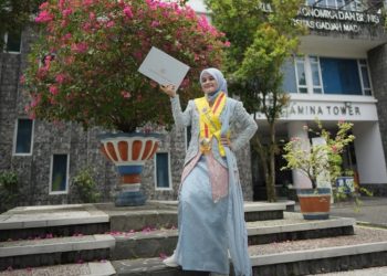 Kunci Sukses Raih Gelar Doktor di UGM dalam 2 Tahun dan Motivasi Khususnya