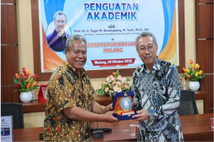 Wujudkan Visi Misi Universitas Melalui Penguatan Akademik di Unikama Malang