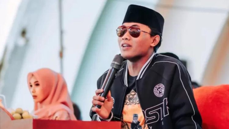 Viral Pengajian Gus Elham Cium Bocah KPAI Sebut Bagian Tubuh Anak yang Tak Boleh Disentuh
