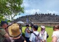 Rombongan Wisata Premium dari Prancis Kunjungi Candi Borobudur dan Prambanan Menggunakan Pesawat Carter