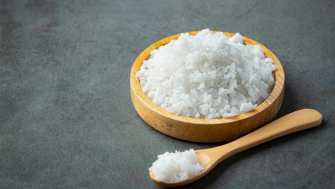 4 Trik Cerdas Mengurangi Garam Tanpa Mengorbankan Kelezatan