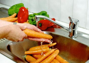 Bolehkah Baking Soda Digunakan untuk Mencuci Sayur?