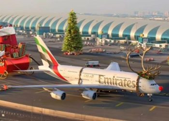 Pesawat Ikonis Berhidung Merah seperti Rusa Rudolph untuk Natal 2025