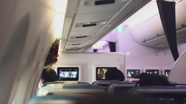 Luka Akibat Tertimpa Kotak Tanpa Kompensasi