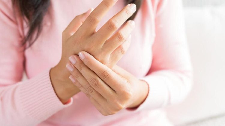 Perbedaan Asam Urat dan Kolesterol Berdasarkan Lokasi Rasa Sakit