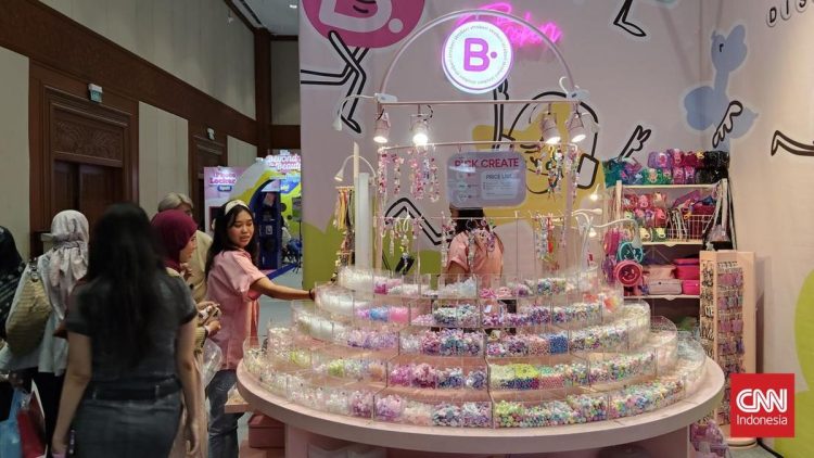 Buat Sendiri Bag Charm 2025, Tidak Mahal Kok!