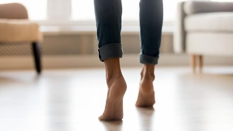 7 Alasan Tumit Kaki Sakit yang Harus Diperhatikan