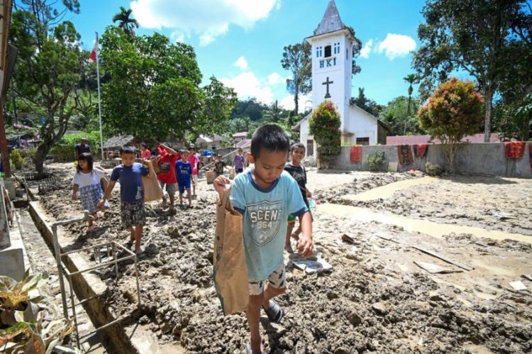 Penerbitan Ulang Ijazah dan Transkrip Korban Banjir Sumatera Menurut Kemendikdasmen