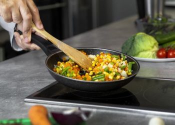 8 Resep Sayur Tumis Sehat dan Praktis untuk Gaya Hidup Modern Tanpa Minyak