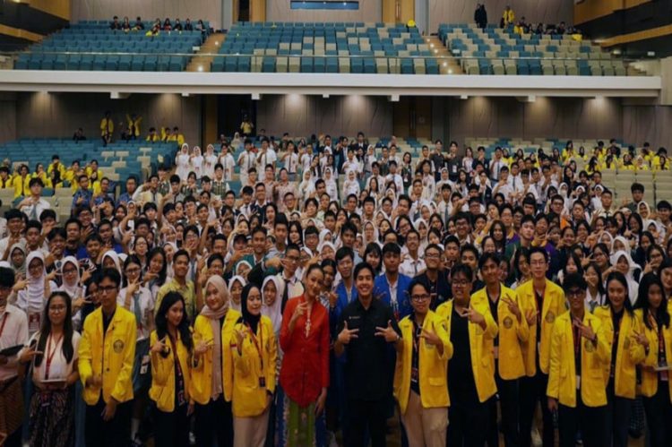 KOMPeK ke-28 FEB UI Bahas Arah Ekonomi Indonesia dan Asuransi untuk Peserta