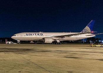 Insiden Roda Depan Pesawat Lepas Saat Mendarat Menggemparkan Bandara di AS