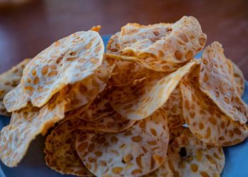 10 Oleh-Oleh Khas Bandung yang Awet untuk Perjalanan Jauh