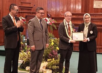 Jadi Dosen Luar Biasa ke-48 di FK Unair, Prof. Yeong Yeh Lee Ungkap Bahaya Mikroplastik