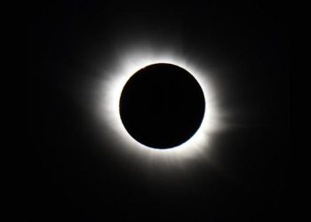 Gerhana Matahari Cincin 17 Februari 2026 dan Perbedaannya dengan Gerhana Total