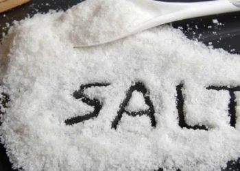 Ciri-Ciri Tubuh Kelebihan Garam di Antaranya Mulut Kering